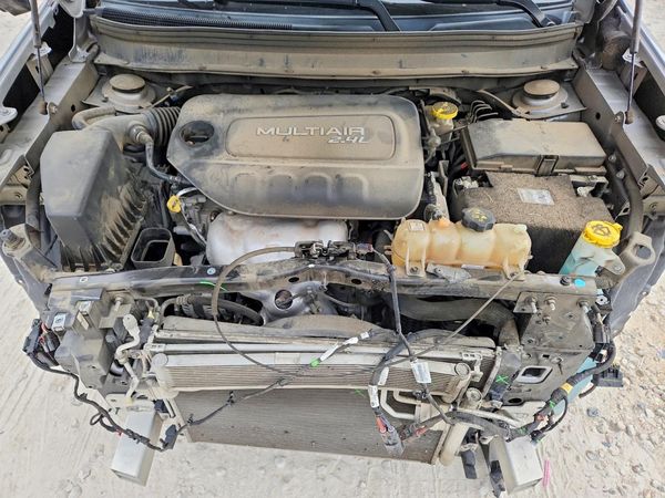 2019 JEEP CHEROKEE — Engine bay