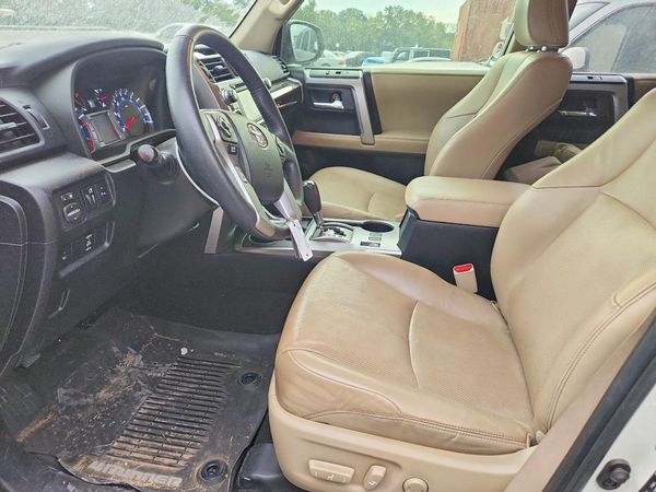2018 TOYOTA 4RUNNER Ltd/SR5/SR5 Premium — DENT