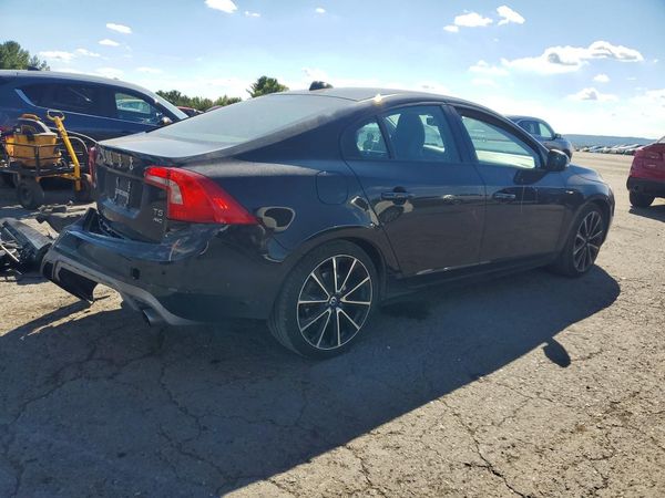 2017 VOLVO S60 Dynamic — PSRA