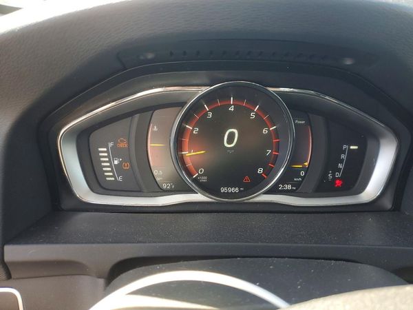 2017 VOLVO S60 Dynamic — ODOM