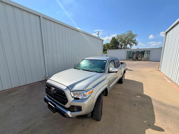 2019 TOYOTA TACOMA SR5