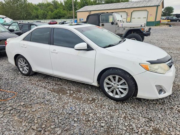 2013 TOYOTA CAMRY — Passenger 3/4