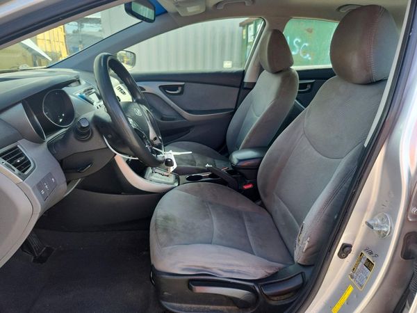 2013 HYUNDAI ELANTRA — DENT