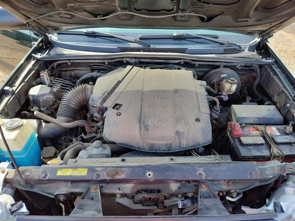 2012 TOYOTA TACOMA — Engine bay