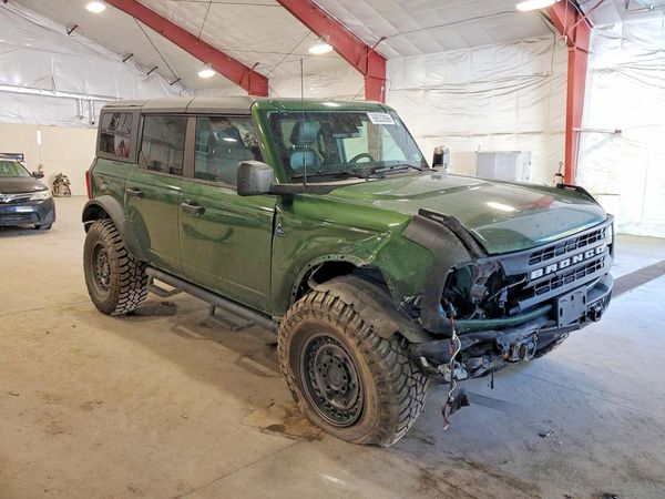 2022 FORD BRONCO — Passenger 3/4