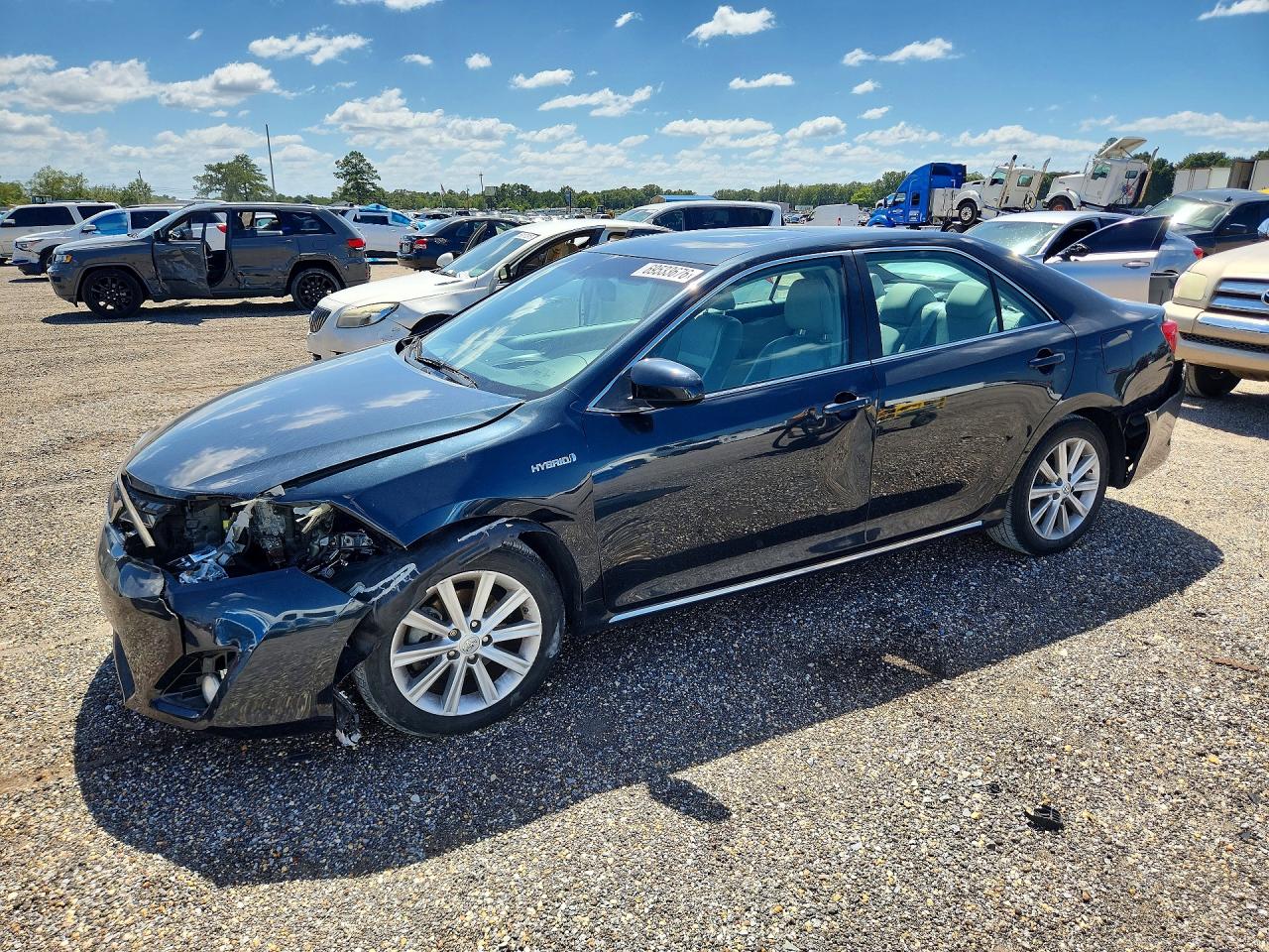 2014 TOYOTA CAMRY SOLA Hybrid