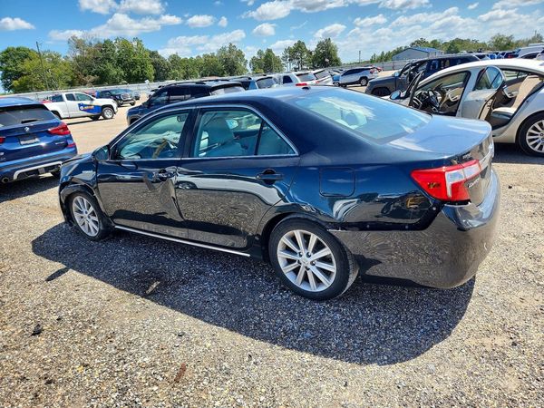 2014 TOYOTA CAMRY SOLA Hybrid