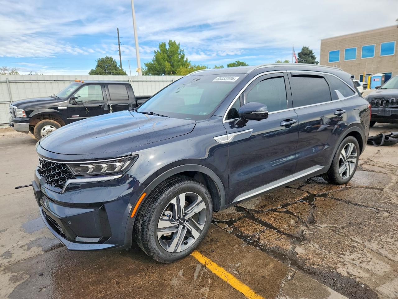 2024 KIA SORENTO — Front 3/4
