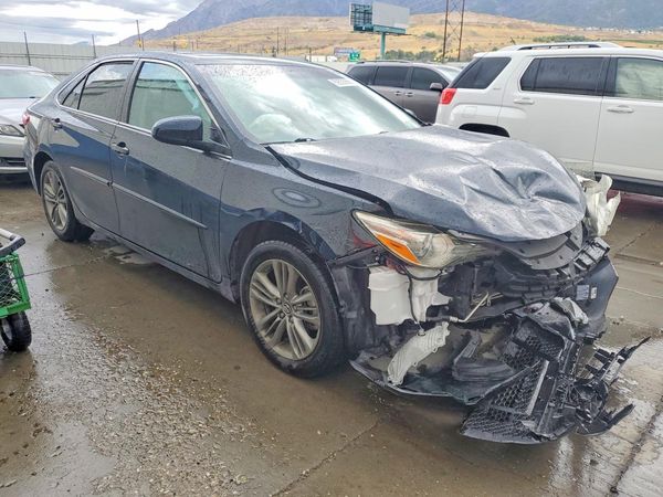 2016 TOYOTA CAMRY — Passenger 3/4