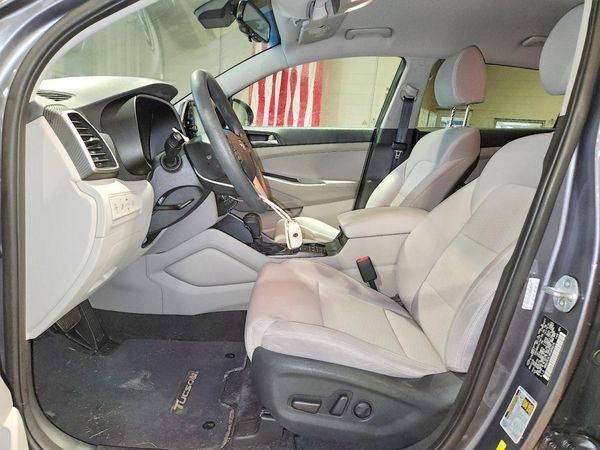 2019 HYUNDAI TUCSON — DENT