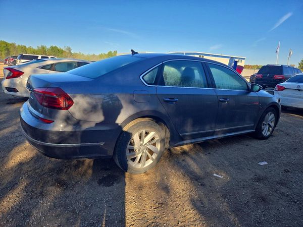 2018 VOLKSWAGEN PASSAT SE, SE w/ Technology — PSRA