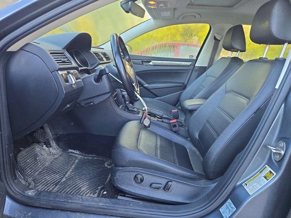 2018 VOLKSWAGEN PASSAT SE, SE w/ Technology — DENT