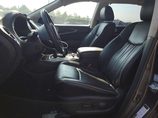 2018 INFINITI QX60 — DENT