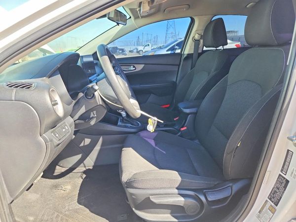 2021 KIA FORTE FE, LXS — DENT