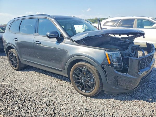 2021 KIA TELLURIDE — Passenger 3/4