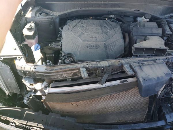 2021 KIA TELLURIDE — Engine bay