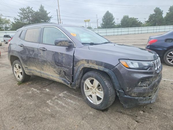 2022 JEEP COMPASS — Passenger 3/4