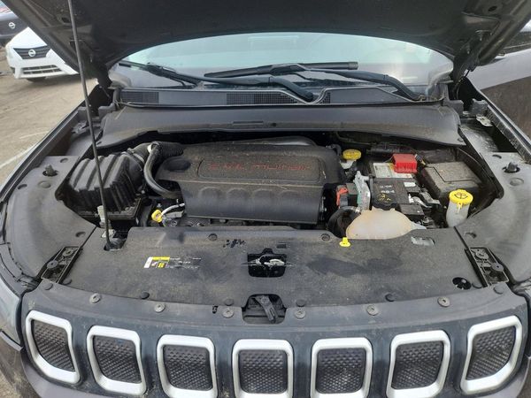 2022 JEEP COMPASS — Engine bay