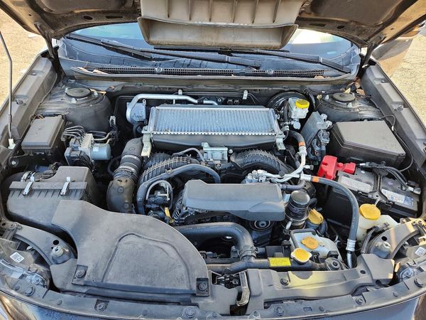 2020 SUBARU OUTBACK — Engine bay