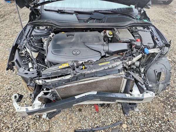 2018 INFINITI QX30 — Engine bay