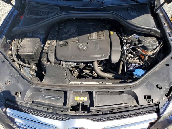 2018 MERCEDES-BENZ GLE — Engine bay