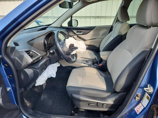 2020 SUBARU FORESTER Prm+ES+KA — DENT