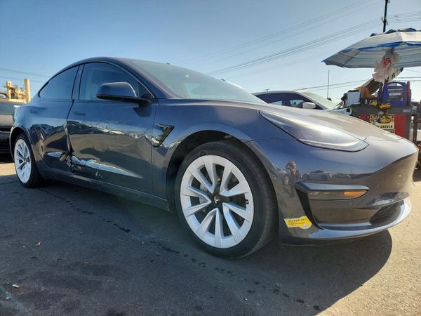 2022 TESLA MODEL 3 — Passenger 3/4