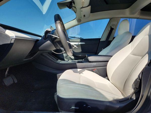 2022 TESLA MODEL 3 — DENT