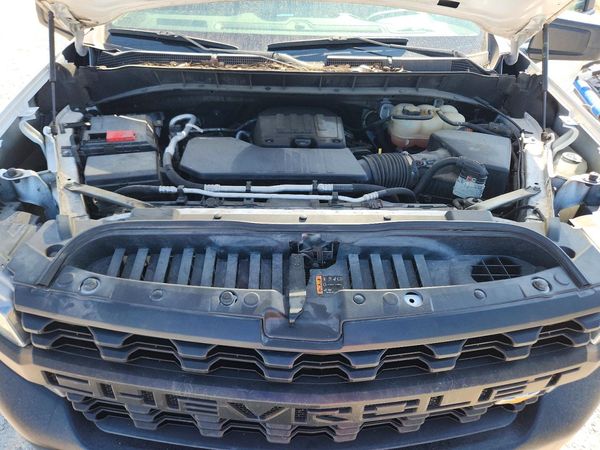 2022 CHEVROLET SILVERADO Work Truck — Engine bay