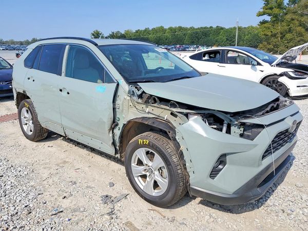 2019 TOYOTA RAV4 — Passenger 3/4