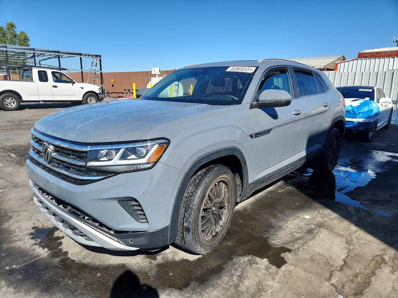 2021 VOLKSWAGEN ATLAS CROSS SPORT 4Motion SEL — Front 3/4