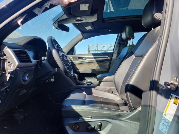 2021 VOLKSWAGEN ATLAS CROSS SPORT 4Motion SEL — DENT