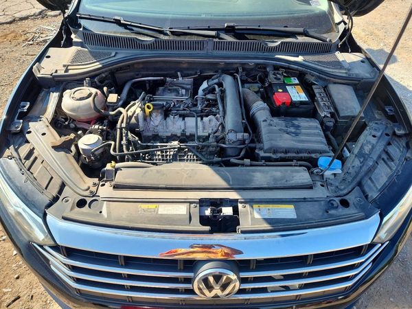 2021 VOLKSWAGEN JETTA S / SE / R-Line — Engine bay