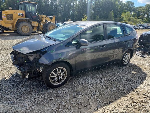 2016 TOYOTA PRIUS — DSFA — Front 3/4