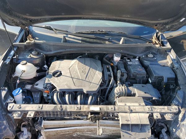 2024 KIA SPORTAGE — Engine bay
