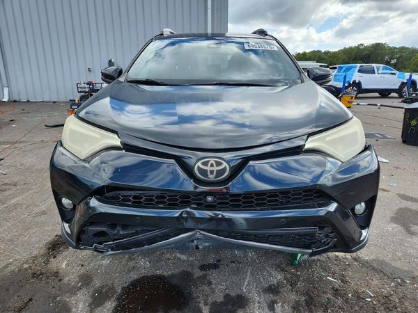 2017 TOYOTA RAV4 SE — DIRF