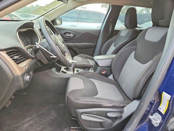 2015 JEEP CHEROKEE Sport — DENT