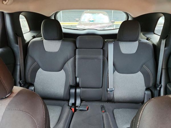 2015 JEEP CHEROKEE Sport — SUVN
