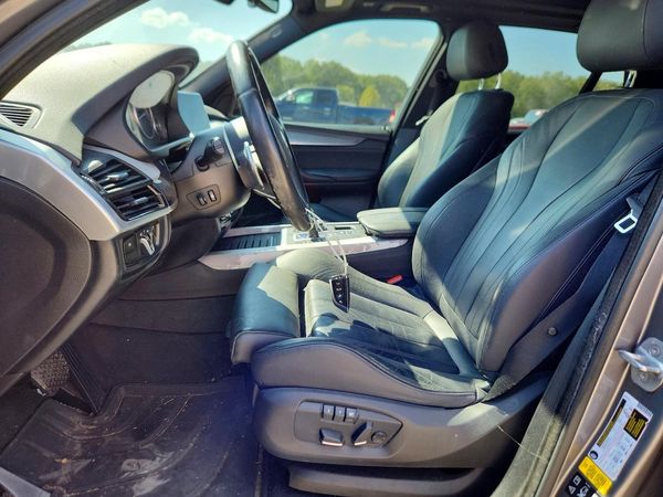 2016 BMW X5 — DENT