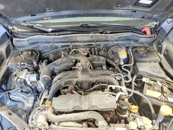 2018 SUBARU FORESTER — Engine bay