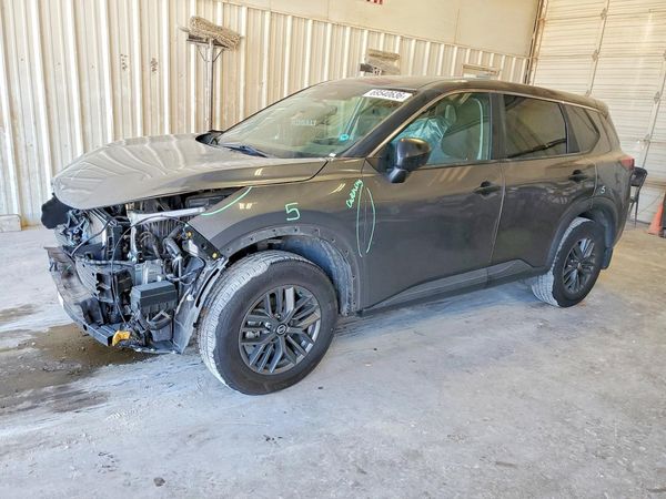 2021 NISSAN ROGUE S — Front 3/4