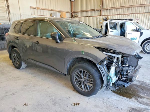 2021 NISSAN ROGUE S — Passenger 3/4