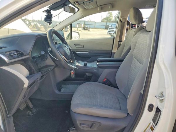 2021 TOYOTA SIENNA — DENT