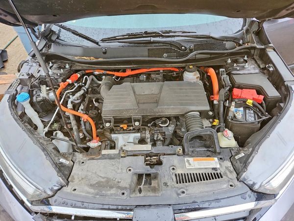 2021 HONDA CR-V — Engine bay