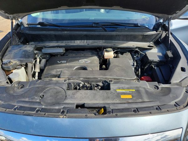 2019 INFINITI QX60 — Engine bay