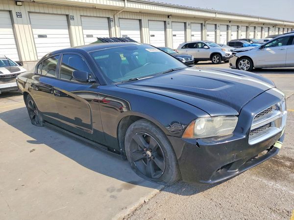 2013 DODGE CHARGER SE — Passenger 3/4