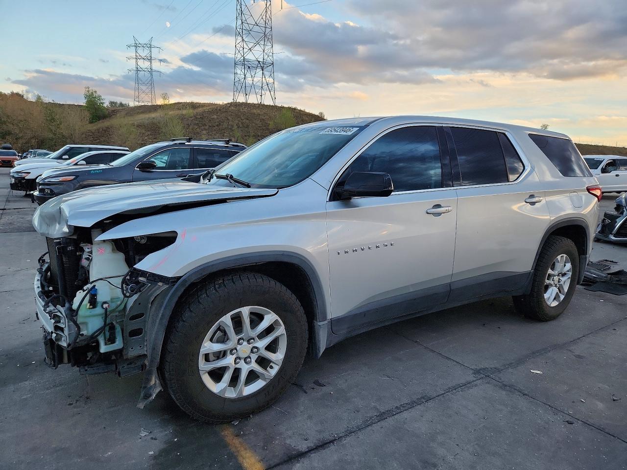 2019 CHEVROLET TRAVERSE LS — Front 3/4