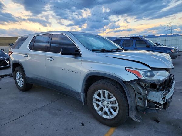 2019 CHEVROLET TRAVERSE LS — Passenger 3/4