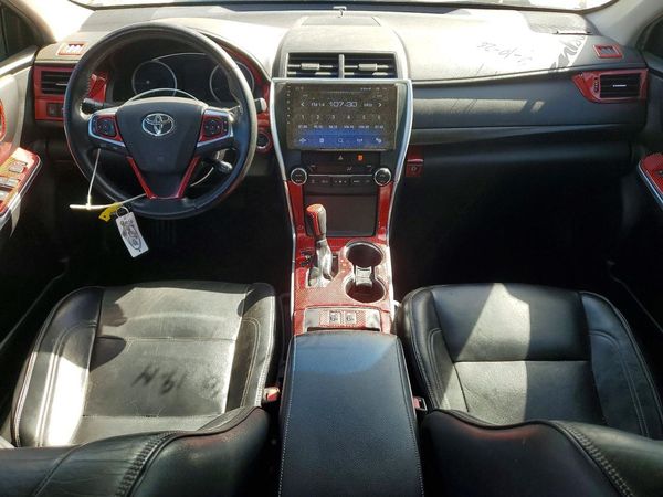 2015 TOYOTA CAMRY — Front 3/4