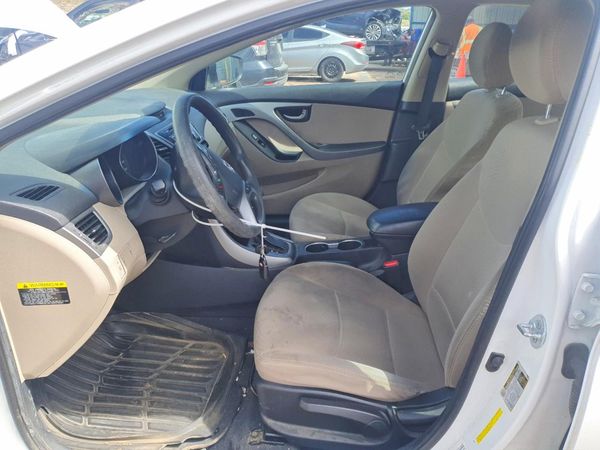 2016 HYUNDAI ELANTRA — DENT